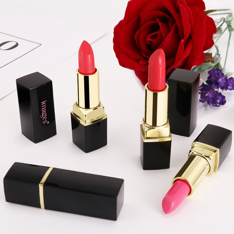💋 Rouge à Lèvres Hydratant – Couleurs Intenses & Naturelles